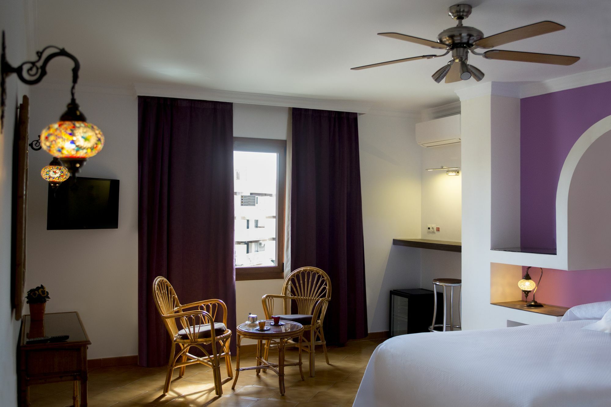 Hostal Alhambra - Adults Only Нерха Екстер'єр фото